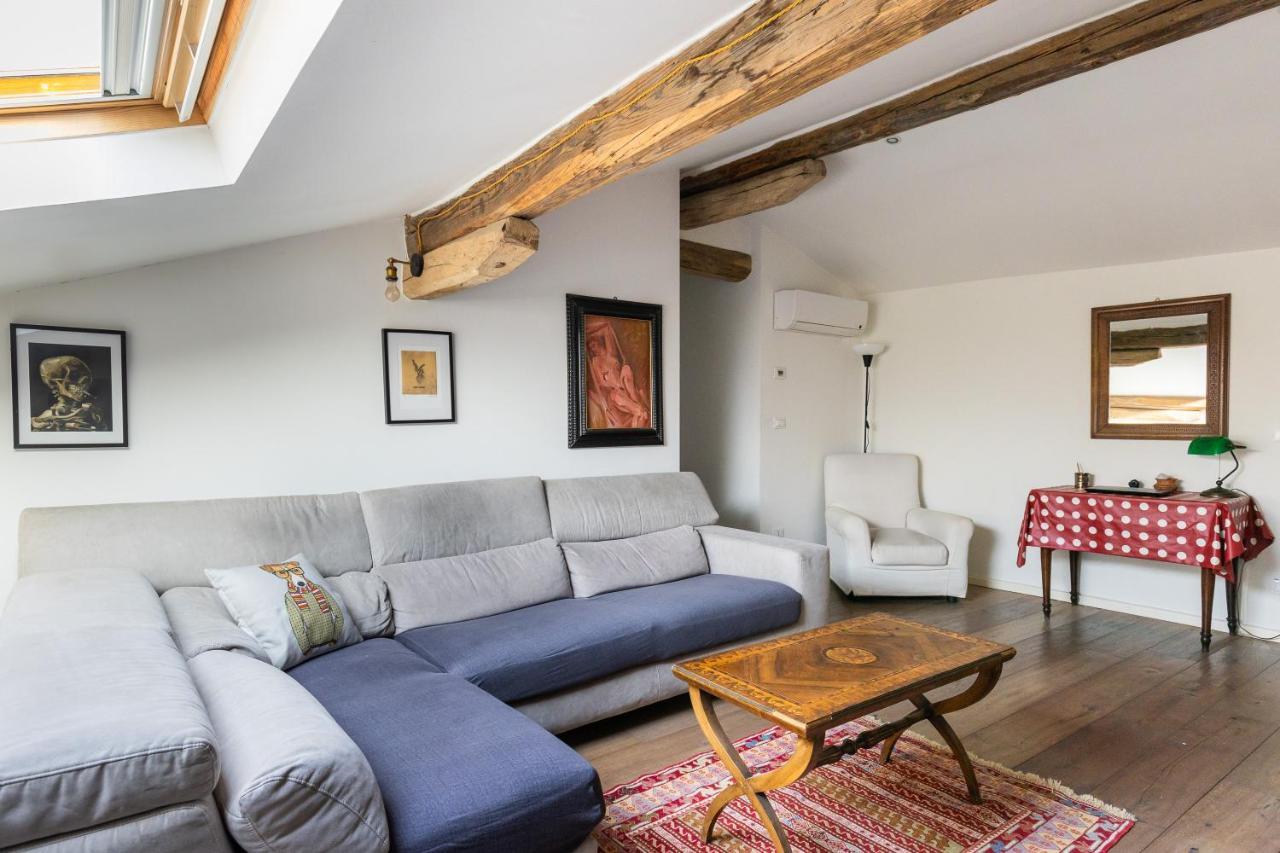 Apartamento Italy Prestigious Historical Attic In Bolonia Exterior foto
