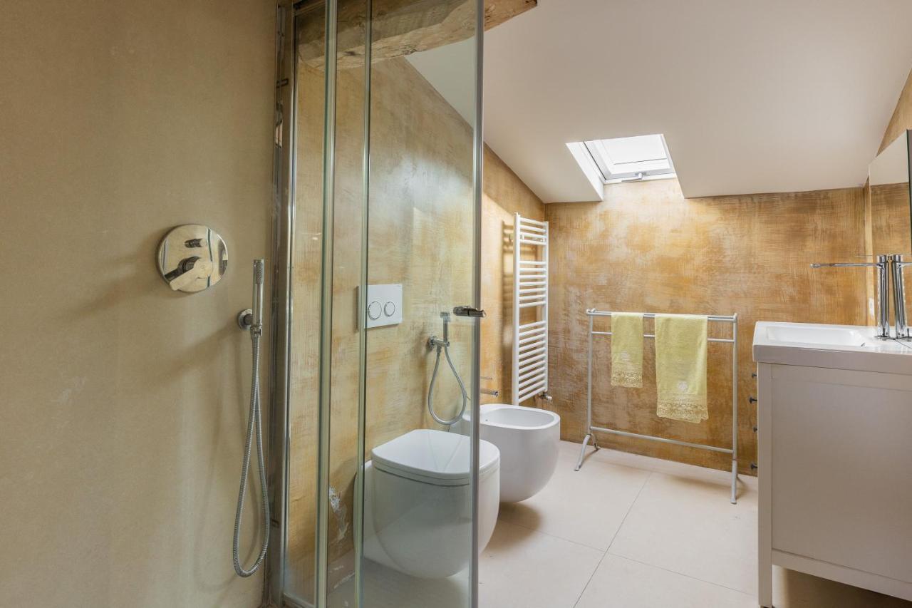 Apartamento Italy Prestigious Historical Attic In Bolonia Exterior foto
