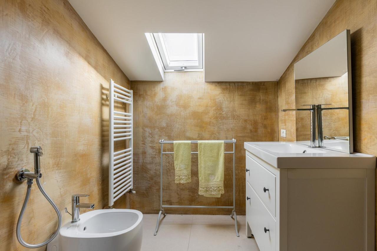 Apartamento Italy Prestigious Historical Attic In Bolonia Exterior foto
